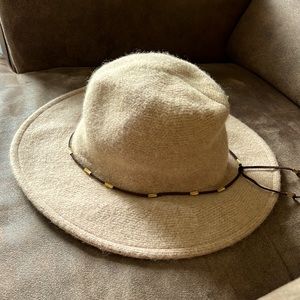 My basics wool floppy hat